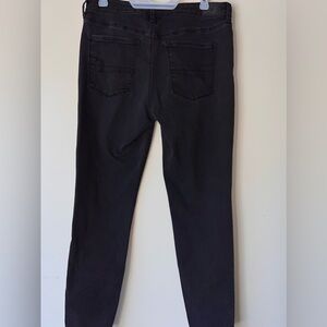 American Eagle next level stretch jeans women’s size 12 vintage faded black!
